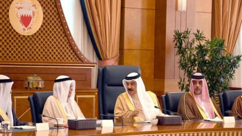 البحرين تفرض تأشيرات