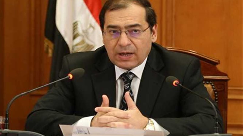 وزير البترول يبحث