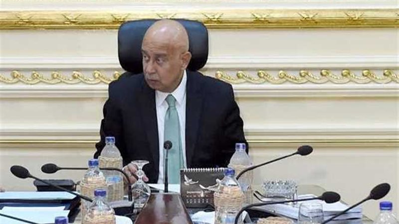 رئيس الوزراء يشهد