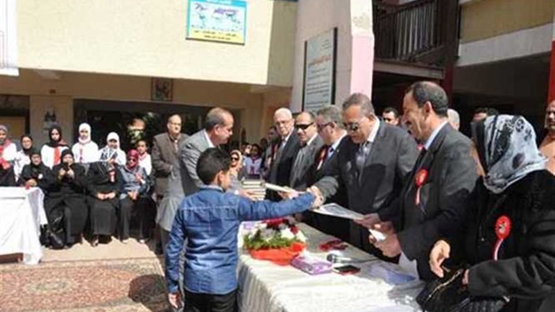 توزيع 119 جائزة على