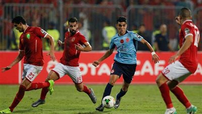 جلسات تحفيزية بين لاعبي الأهلي قبل موقعة الدار البيضاء