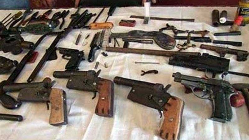 ضبط أسلحة نارية وإزالة