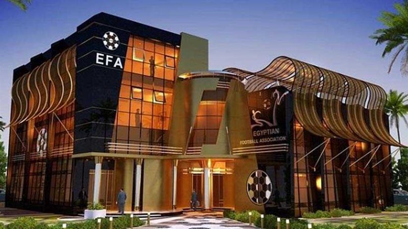 محمود نور الدين حكما