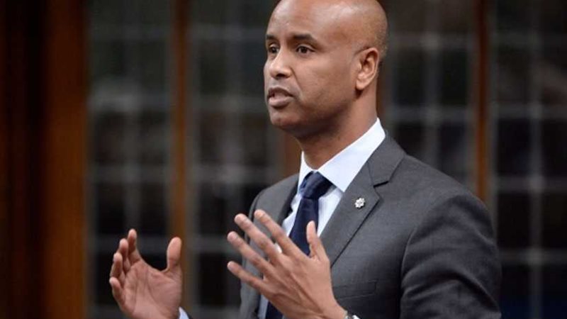 كندا تسعى لاستقبال