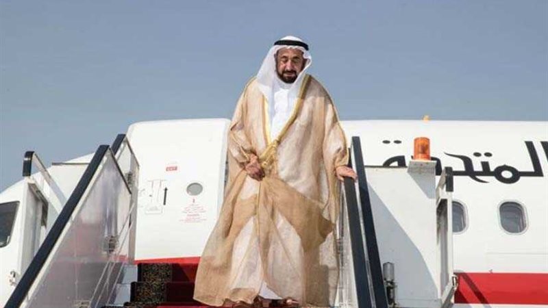 حاكم الشارقة يعيد