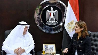 سحر نصر تبحث مع مستثمر إماراتي زيادة استثماراته في التعدين