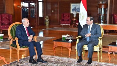 السيسي يشدد على تجنب التطرف الديني والمذهبي في لبنان