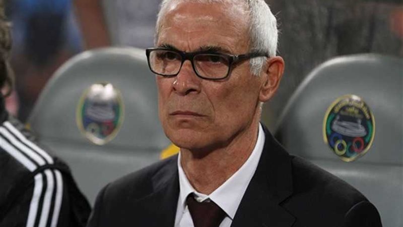 كوبر يراقب لاعب المصري