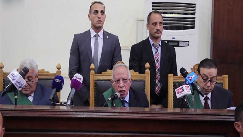 تأجيل محاكمة 66 متهمًا