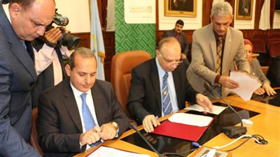 البنك الأهلي: نسعى لتحويل 