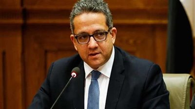 وزير الآثار: حاكم الشارقة أبلغنا بضبط 354 قطة أثرية مهربة ومصر استعادتها