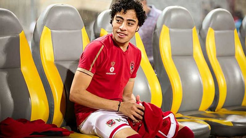 أكرم توفيق يحصل على