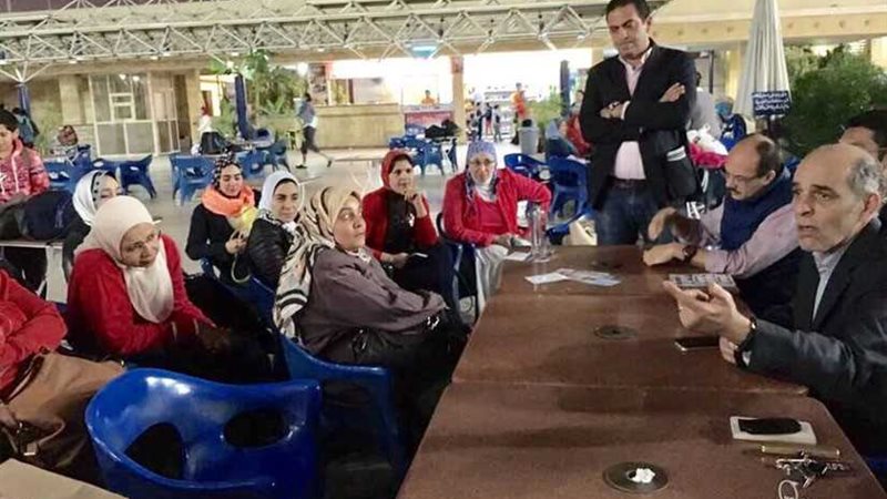 غراب يستعرض برنامجه