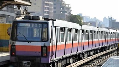 المترو يعود للعمل بالخط الثاني بعد تعطل نصف ساعة