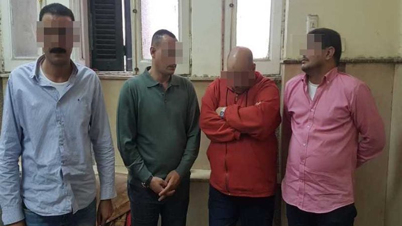 3 سماسرة ينصبون على