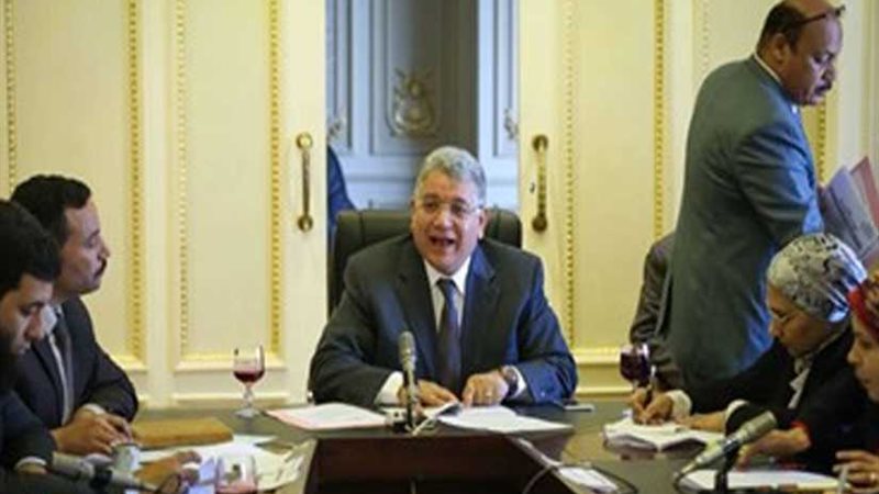 تعليم البرلمان تناقش