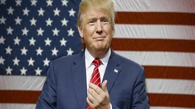 محكمة أمريكية تسمح بسريان جانب من حظر السفر الذى أصدره الرئيس ترامب