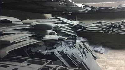 أمن القاهرة يداهم مصنع قطع غيار سيارات مجهولة المصدر