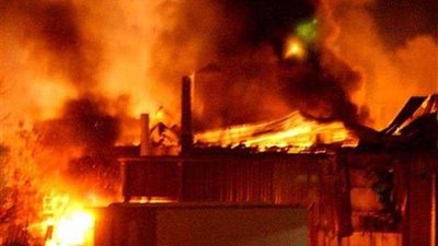 السيطرة على حريق هائل بشركة أحذية بشبرا الخيمة