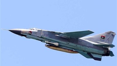 الجيش الوطني الليبي يقصف ويدمر أكبر تمركز لتنظيم داعش جنوب سرت‎