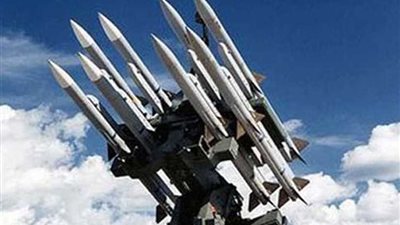 كوريا الشمالية تبني غواصة إطلاق صواريخ باليستية