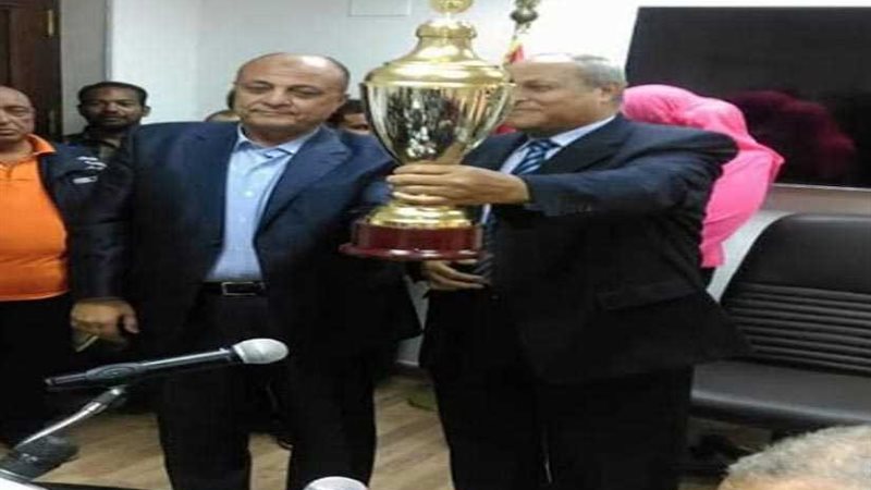 القابضة للطرق تكرم