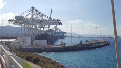 النقل: تعاون بين ميناء الإسكندرية وميناء طنجة المتوسط المغربي