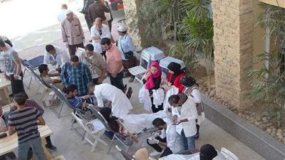 بالصور.. طلبة جامعة بدر يتبرعون بمائة كيس دم خلال ساعتين