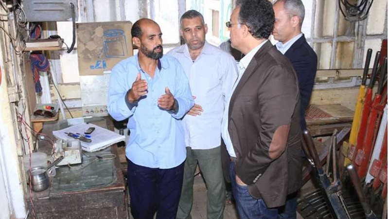 وزير النقل يفاجئ