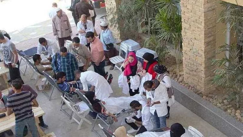 بالصور.. طلبة جامعة