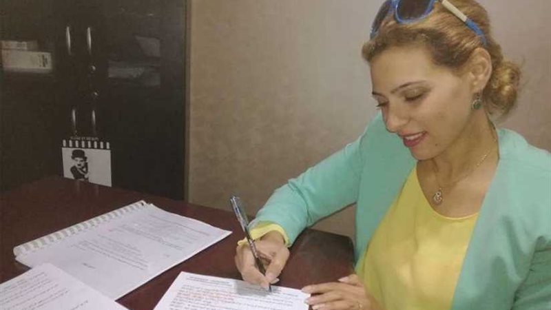 نورهان تتعاقد على