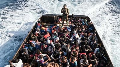 مصدر أمني: 20% من المهاجرين غير الشرعيين يصلون إلى ليبيا بطرق رسمية