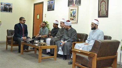 وفد علماء الأزهر الشريف يزور معهد جنوب مصر للأورام