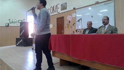 بالصور.. عروض فنية وثقافية ببيطري وزراعة مشتهر