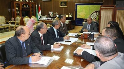 التسرب من التعليم على مائدة 