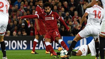 انتهاء الشوط الأول بثلاثية نارية لليفربول وصلاح يهدر الرابع أمام أشبيلية