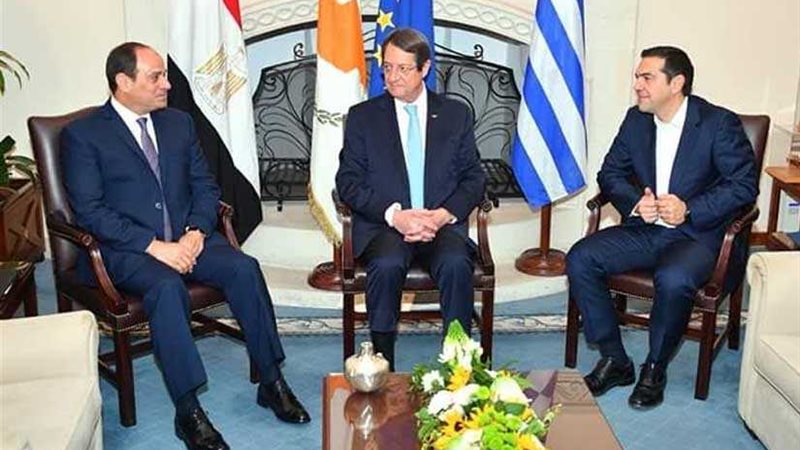 قمة ثلاثية بين السيسي