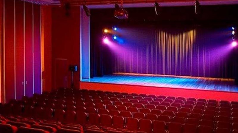 مسافر ليل مكتمل العدد