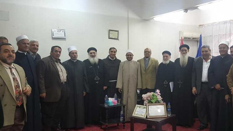 بالصور.. بيت العائلة