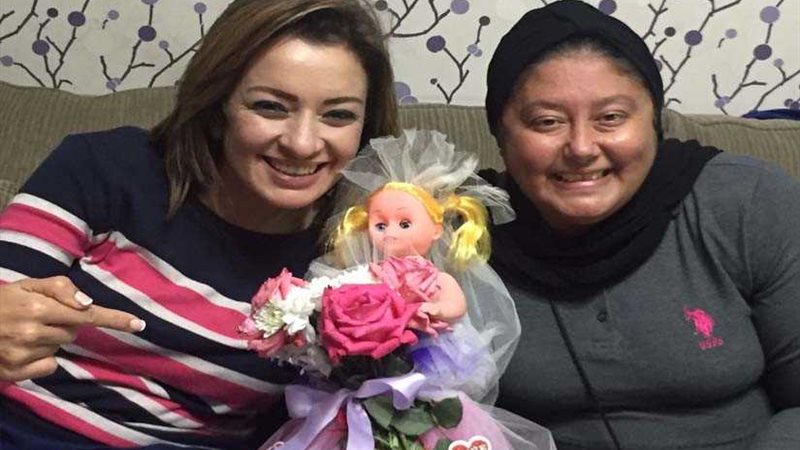 معلمة مصابة بالسرطان: