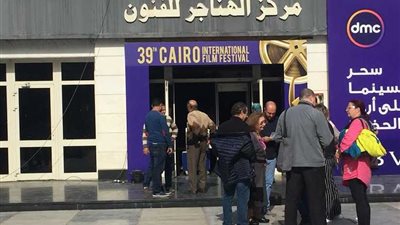 مشكلة صوتية بمهرجان القاهرة السينمائي تمنع 