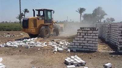 إزالة 438 حالة تعدٍ على الأراضي الزراعية بالمنيا