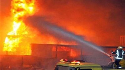 حريق يدمر مصنع ملابس بشبرا الخيمة