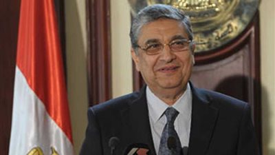 رئيس القابضة للكهرباء: تأهيل القيادات بالوزارة لإدارة المنظومة