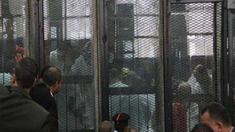 تأجيل محاكمة 12 متهمًا