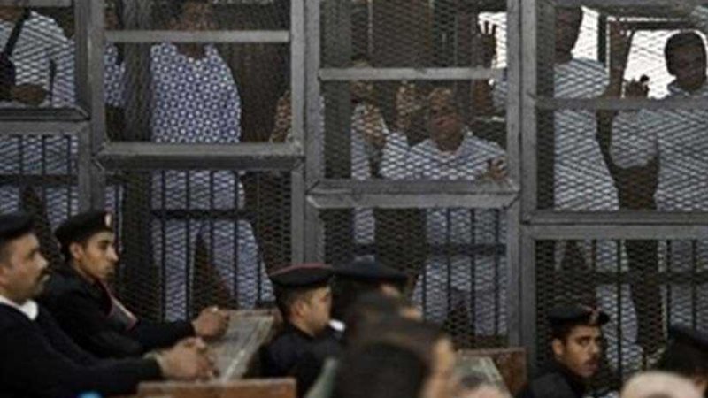 تأجيل محاكمة 23 متهمًا