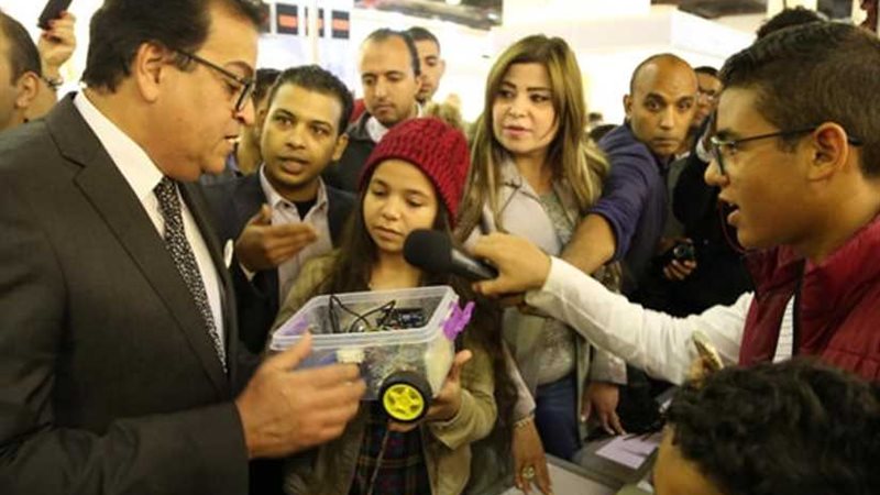 عبد الغفار يفتتح