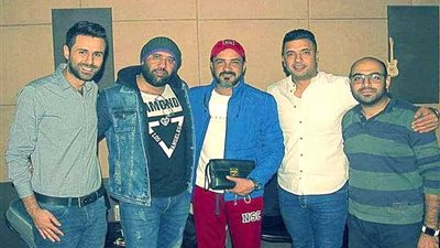 محمد رجب يسجل أغنية 