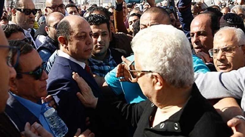 بدء التصويت في اليوم