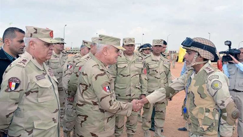 رئيس الأركان يشهد